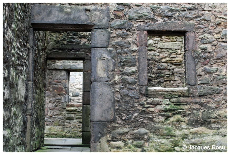 Ecosse - Craigmillar Castle - le gris est aussi une couleur
